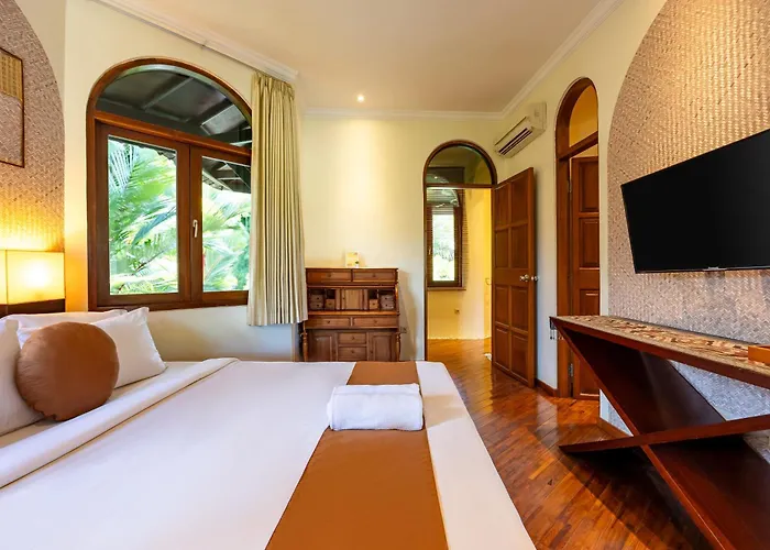 Cove Urbanest 4*