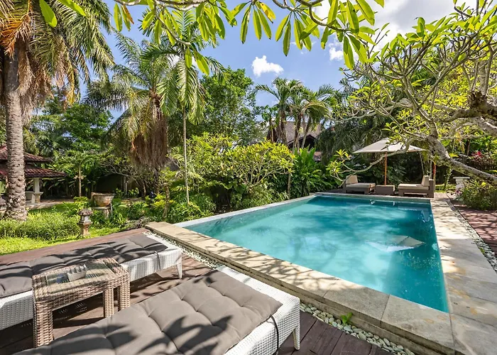 Cove Urbanest 4*